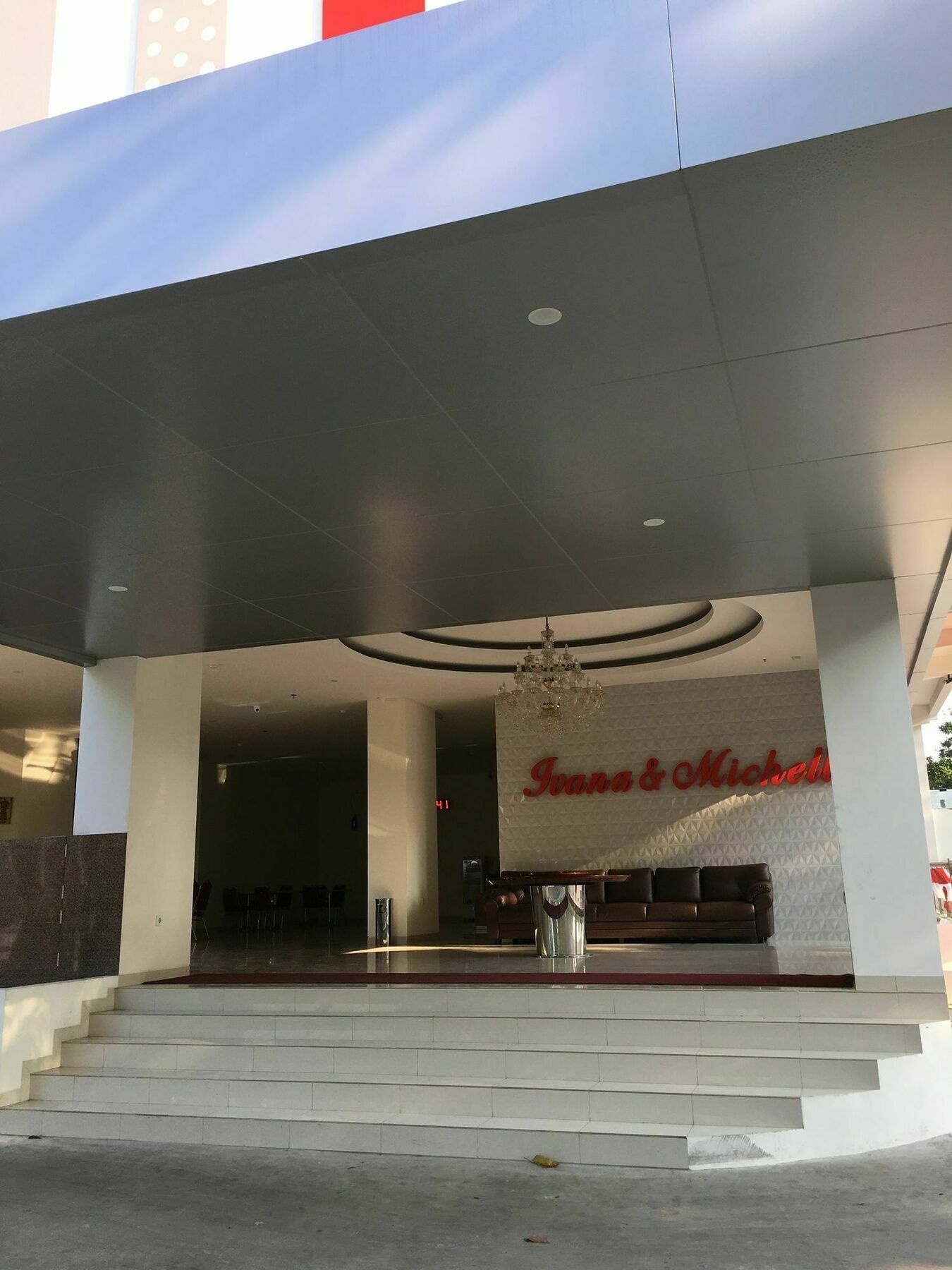 I&M Hotel Surabaya Exterior photo