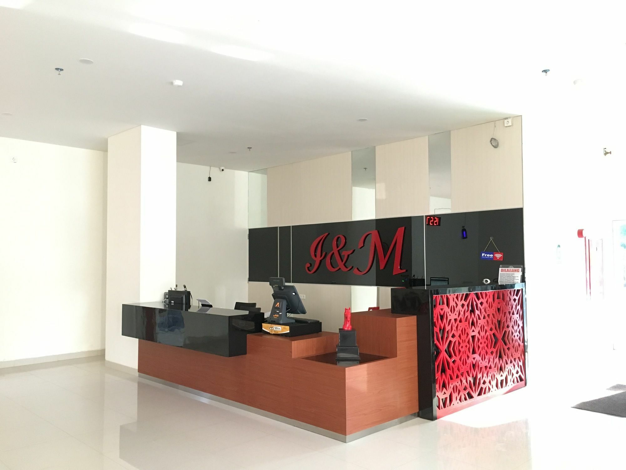 I&M Hotel Surabaya Exterior photo
