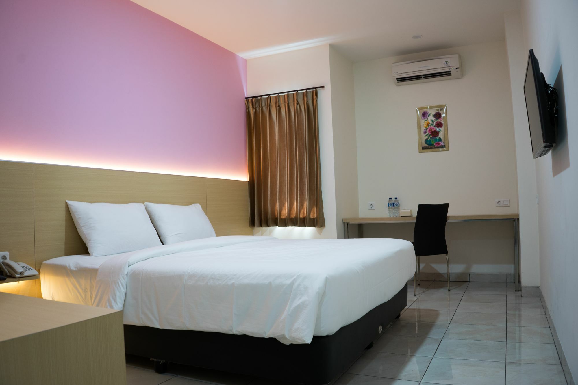 I&M Hotel Surabaya Exterior photo